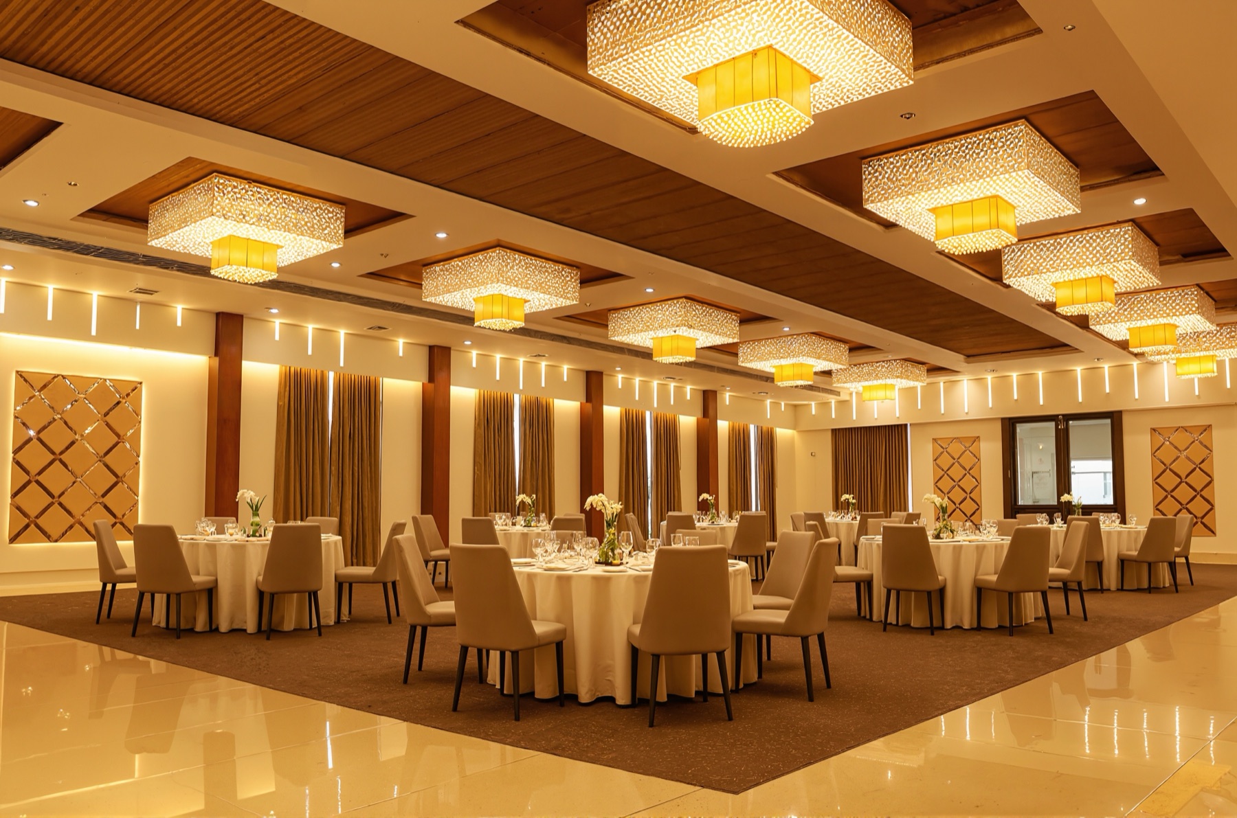 The Nakshatra Grand Hall, dressed your way. · photograph 8