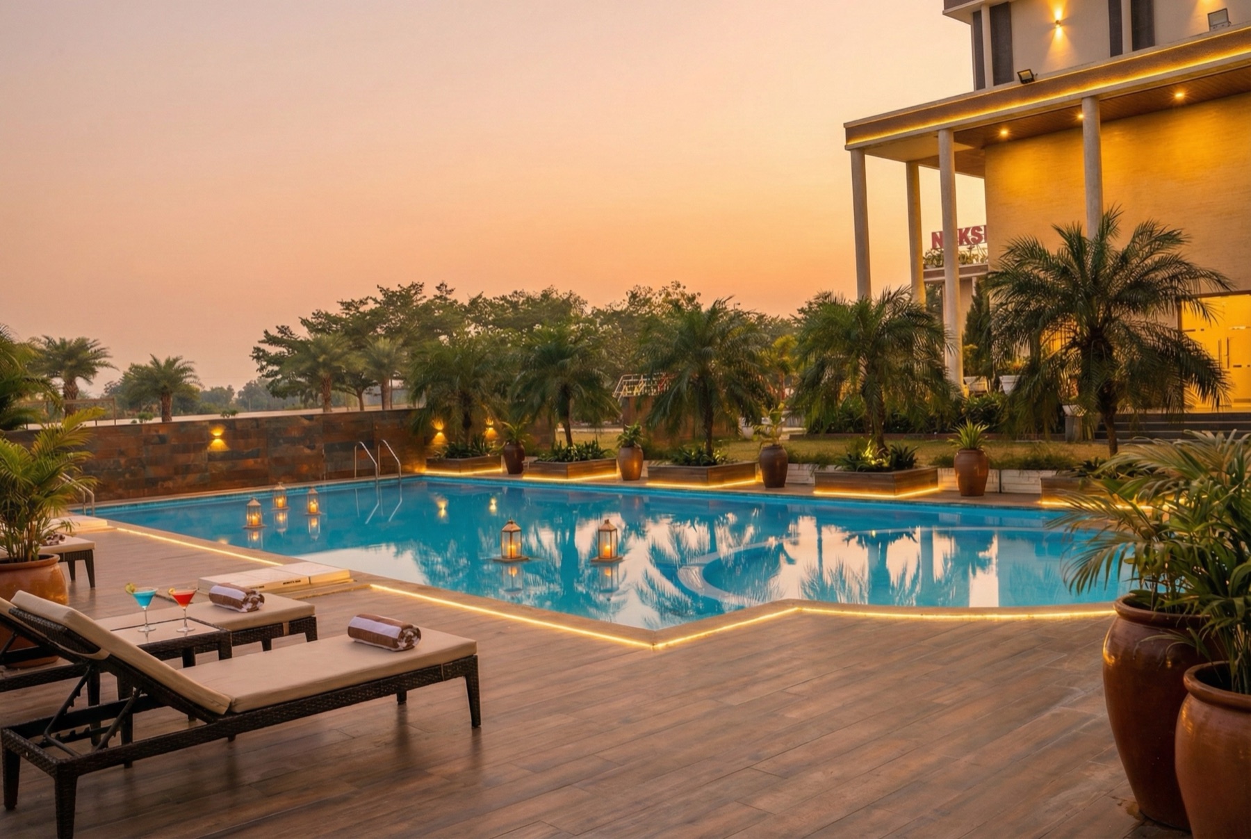 A refreshing pause within the resort. · photograph 2